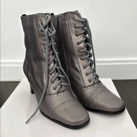 Elegant Pewter Lace-Up Ankle Boots - Picture 3 of 13